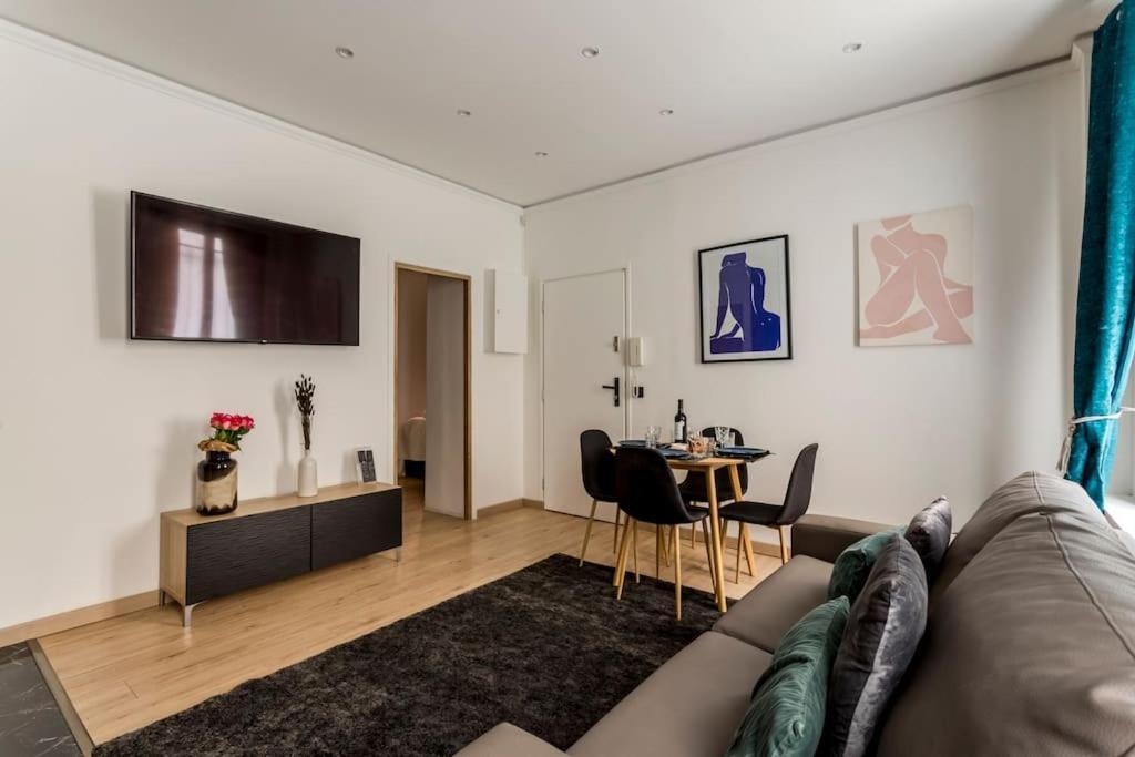 Suite Paris, Tour Eiffel, Champs Elysees ภายนอก รูปภาพ