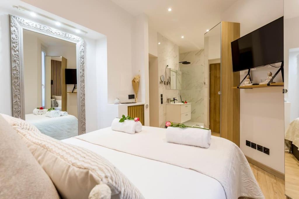 Suite Paris, Tour Eiffel, Champs Elysees ภายนอก รูปภาพ