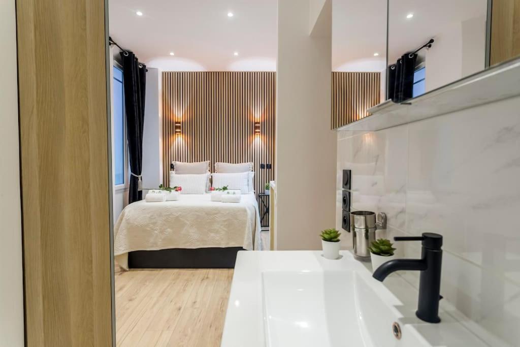 Suite Paris, Tour Eiffel, Champs Elysees ภายนอก รูปภาพ